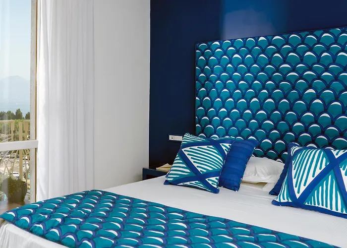 Couette-café Caporivo 3*